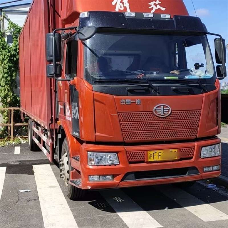 江阳区罗平县进仓物流：专线直达的多元货运之旅